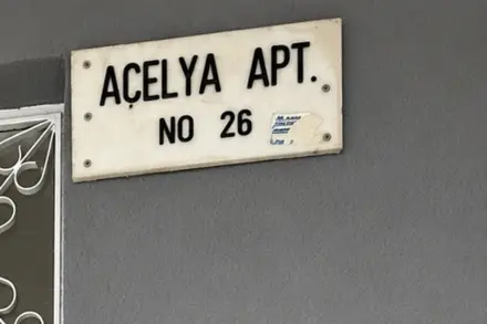Açelya Apartmanı No 26 giriş tabelası, Beypazarı